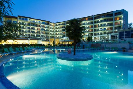 PARK HOTEL MADARA (autokarem, 12 dni) PARK HOTEL MADARA (autokarem, 12 dni)