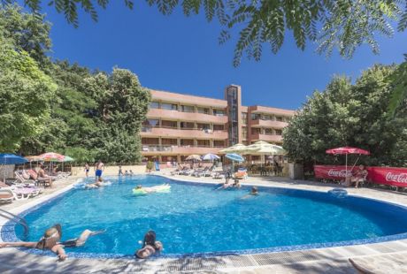 Hotel KAMCZIA PARK (autokarem 12 dni) Hotel KAMCZIA PARK (autokarem 12 dni)