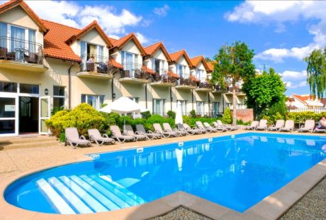 Hotel WCZASY W REWALU - OŚRODEK WYPOCZYNKOWY ALCEST Hotel WCZASY W REWALU - OŚRODEK WYPOCZYNKOWY ALCEST
