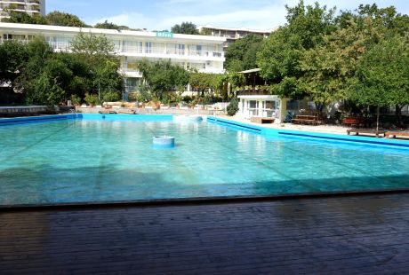 PARK HOTEL RIVA (autokarem, 10 dni)