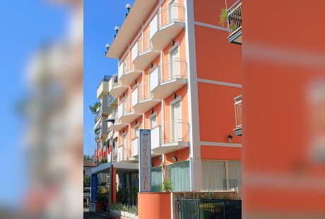 Hotel MARINA
